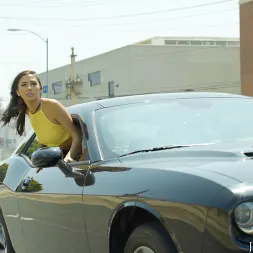 Gianna Dior en 'Jules Jordan' La ninfómana Gianna Dior da la cabeza de carretera antes de follar a una bbc (Miniatura 6)