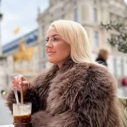 Sienna Day in 'Jules Jordan' French Connection: Sienna Day's Ass Conquered By Manuel Ferrara In Paris (Thumbnail 4)